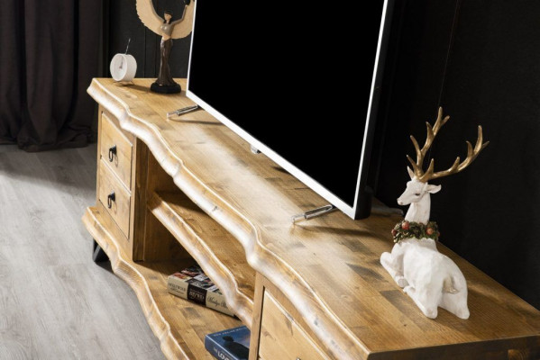 Echt houten woonwand luxe in bruin met salontafel op wielen rustiek kast