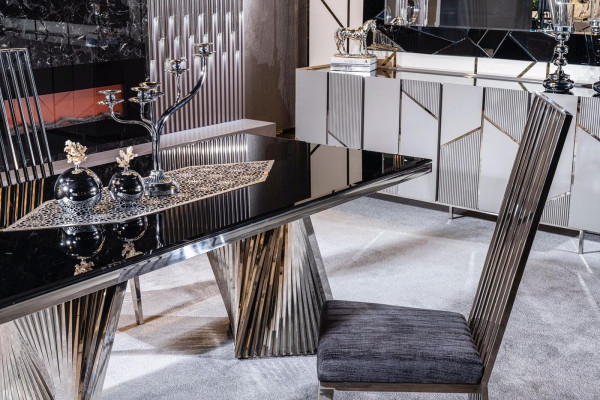 Eetkamer set Eettafel 4x stoelen en dressoir met spiegel Meubels Nieuw