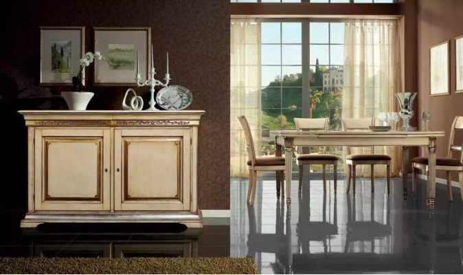 Exclusieve 6-delige eetkamerset met dressoir en 4 stoelen.