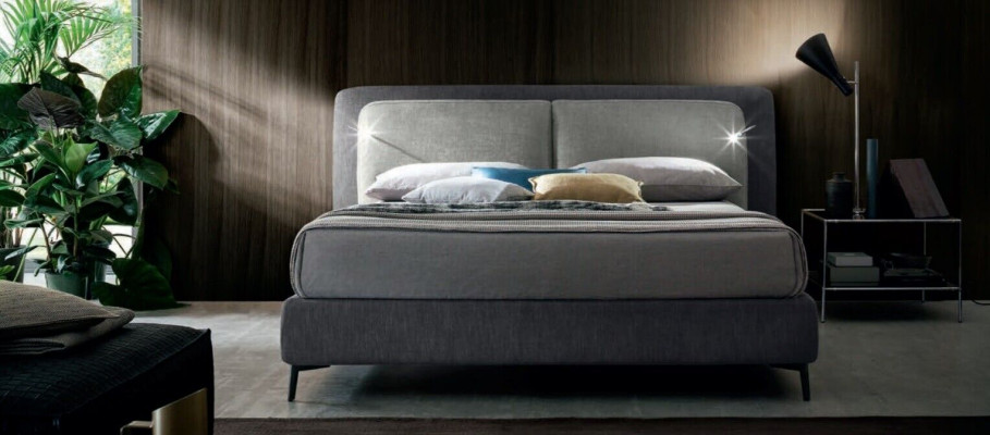 Dubbel hotelbedden slaapkamer textiel beddengoed ontwerp luxe hout Italië.