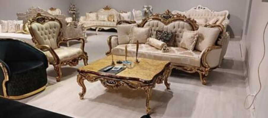 Klassieke woonkamer bankstel bekleding 3-delig 3+1 + salontafel voor uw huis.