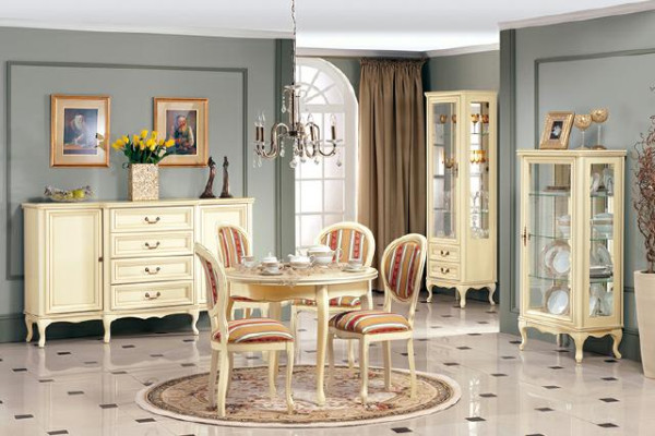 Klassieke eetkamer commode tafel stoelen vitrine King Chippendale Versailles1