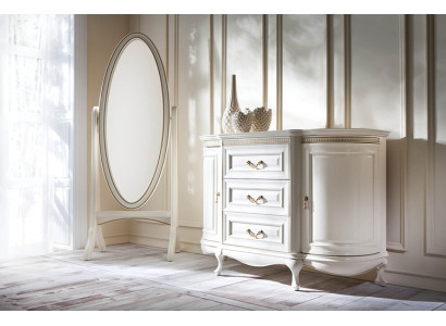 Klassieke make-upkamer met staande spiegel en dressoir - Verona