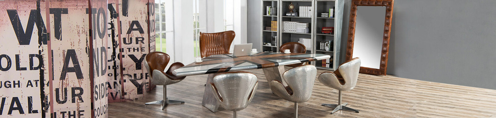 Vleugel bureau Spitfire tafel aluminium vliegtuig luxe kantoorinrichting.