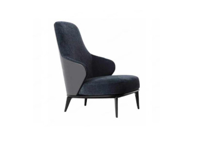 Elegante stoel met donkergrijze armleuningen van natuurlijk hout moderne stijl.