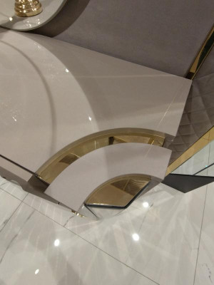 Commode met spiegel Moderne commode met spiegel Luxe modern design slaapkamer