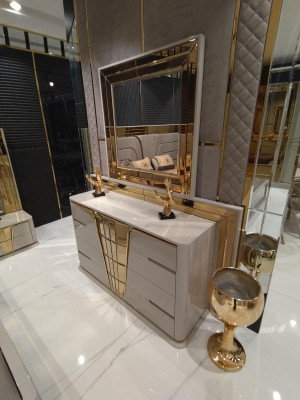 Moderne commode met spiegel Luxe modern design slaapkamer houten set 2-delig.