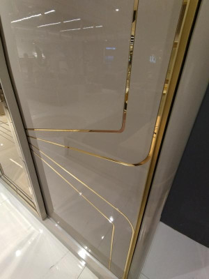 Moderne kledingkast Luxe kast Houten kasten Glas Hoogglans Slaapkamer