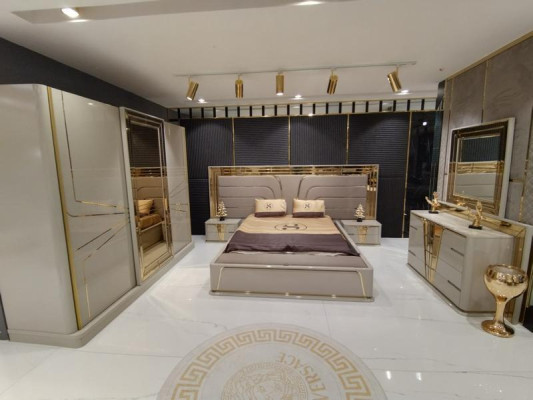 Slaapkamer Compleet bed 2x nachtkastjes Kledingkast Commode met spiegel