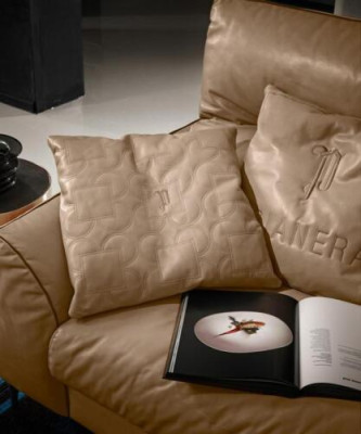 Woonkamer leren bankstel Beige tweezitter Designbanken Beklede banken 2 zits Prianera