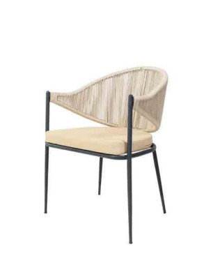 Beige stoel, éénzits gestoffeerde meubels, eetkamerstoelen met roestvrijstalen elementen.