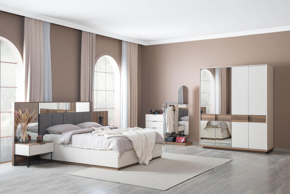 Zet bed 2x nachtkastjes 4-delig. Compleet luxe nieuw slaapkamermeubilair.