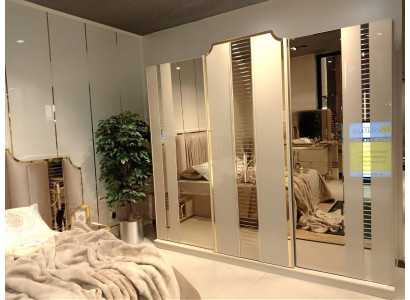 Slaapkamer luxe kledingkast beige hout design nieuw modern meubilair