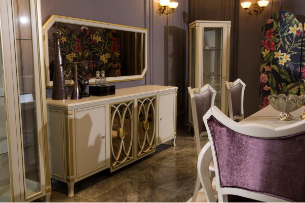 Ontwerp eetkamerset 8-delig Eettafel Stoel Commode Vitrine Kruk Hout