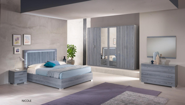Slaapkamer meubels Kledingkast Kasten Kast Wandkast 6 deuren Hout Nieuw