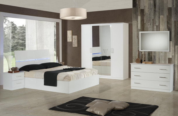 Tweepersoonsbed Bed 2x Nachtkastjes Houten Ontwerp Bedden Modern Stijl 3-delig LED Licht