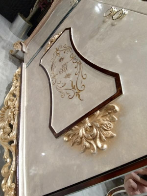 Bankstel 311 + Salontafel Hout Woonkamer Luxe Bank Chesterfield Stof Nieuw