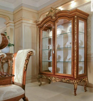 Vitrinekasten, vitrines, luxe houten glazen kast meubels barok.