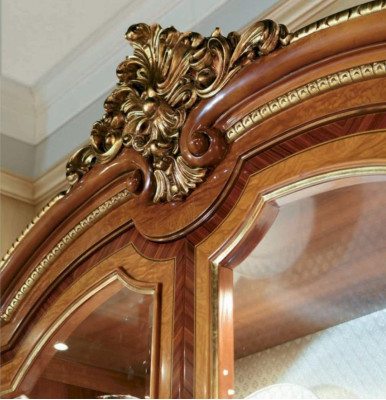 Vitrinekasten, vitrines, luxe houten glazen kast meubels barok.