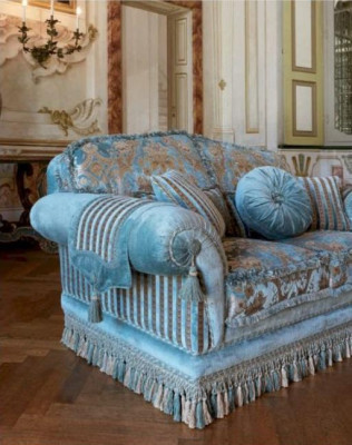 Luxe bankstel set met driezitsbank, tweezitsbank en fauteuil set van 4 stuks.