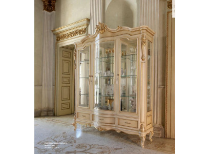 Luxe vitrine in beige kleur Perfecte meubels voor woonkamer Houten vitrine
