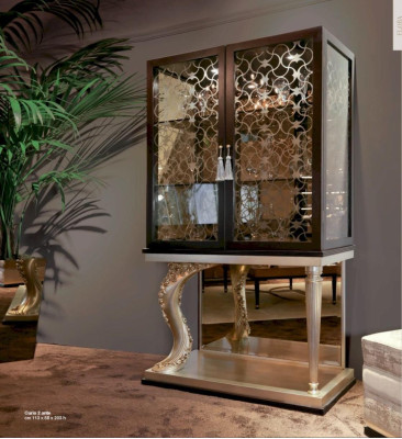 Huisbar, bargrappig bar wijnrek wijnkast kast vitrine goud