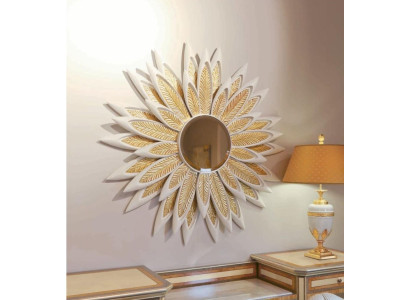 Bloem wandspiegel spiegel luxe hout goud barok slaapkamer beige.