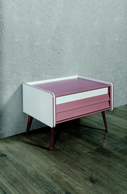 Ontwerp nachtkastjes consoles bijzettafels hout kindernachtkastje kinderkamer.