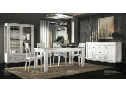 Eetkamer Eettafel Stoel Dressoir Vitrine Eetgroep Tafel Tafels Hout Set 7-delig.