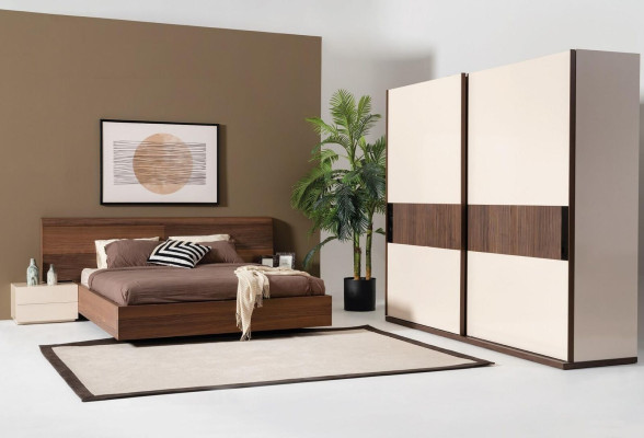 Luxe kledingkast met zweefdeuren houten kast moderne stijl beige