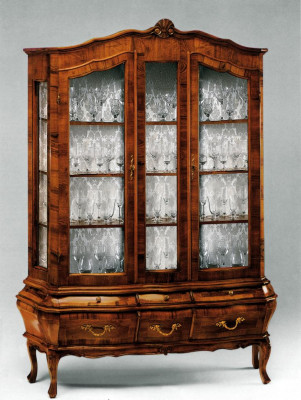 Woonkamer dressoir met 3 laden en glazen deuren Eetkamer dressoir massief hout