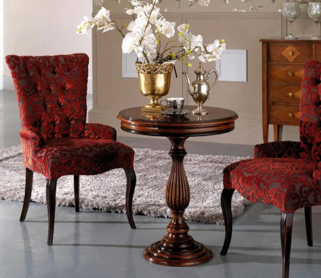 Woonkamer fauteuils luxe stoel houtbruin Italiaanse meubels gestoffeerd