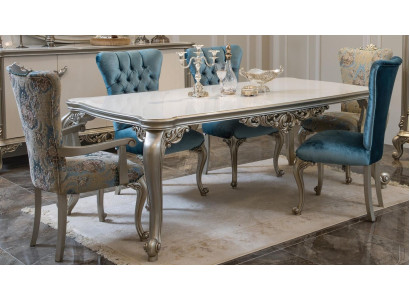 Prachtige eettafel in klassiek design met exclusief tafelblad.