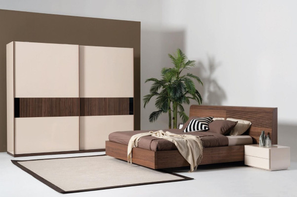 4-delige slaapkamer set Bed 2x Nachtkastjes Kledingkast Kast