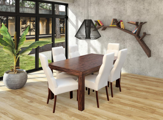 Klassieke eettafel van hout met eetkamerset van 6 stoelen en 7-delige set.