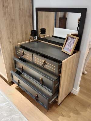 Exclusief design dressoir met spiegel Slaapkamer dressoir Design kast