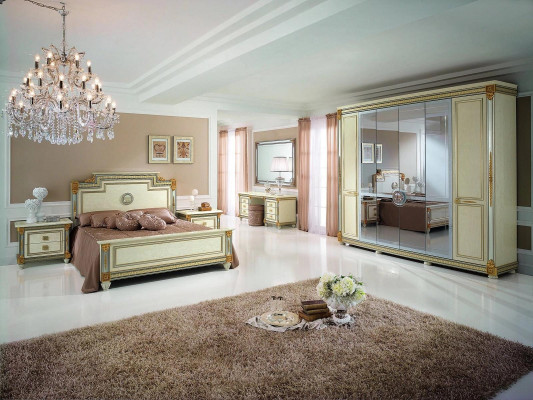 Klassieke kasten kast wandkast kledingkast 6 deuren hout nieuw meubilair