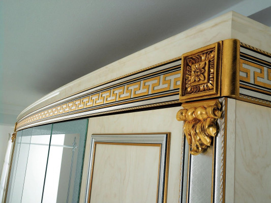 Klassieke kasten kast wandkast kledingkast 6 deuren hout nieuw meubilair