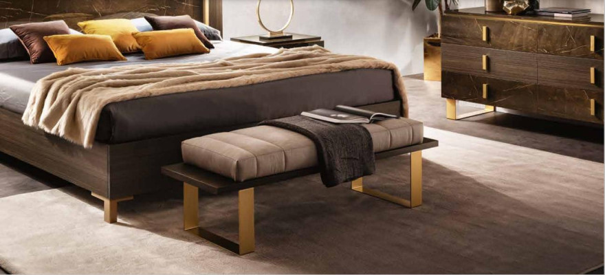 Slaapkamer Set Bed Nachtkastjes Kruk Bedden Ontwerp Italiaanse Meubels 4-delig