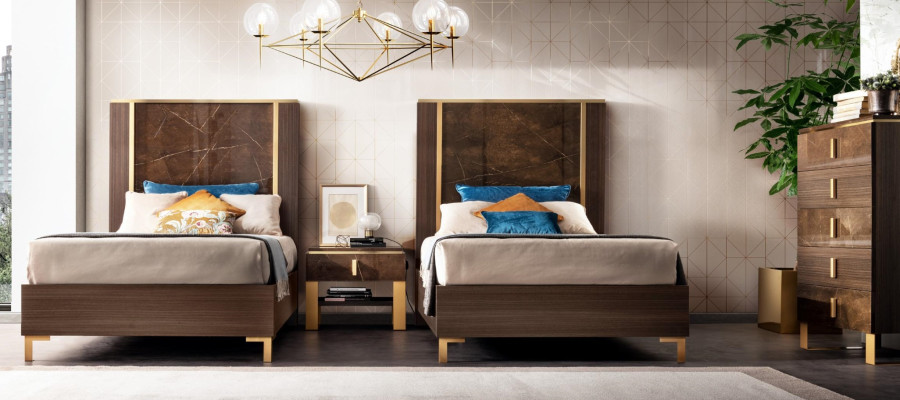 Hotel inrichting 2x bedden + nachtkastje design moderne luxe meubels 3-delig set.