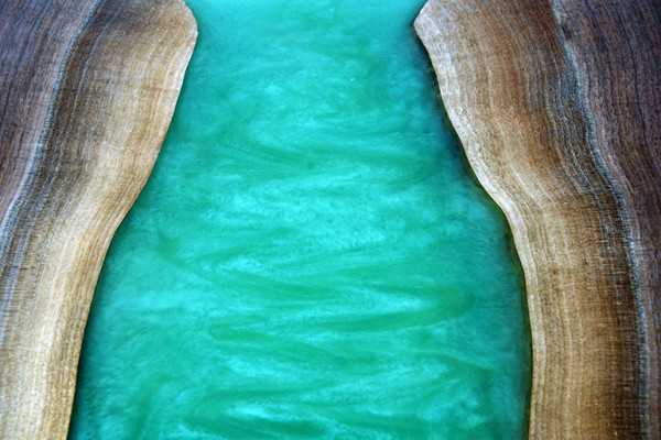 Eettafel River Table Massief Tafels 240x100 Riviertafel Epoxyhars Zee Waterval