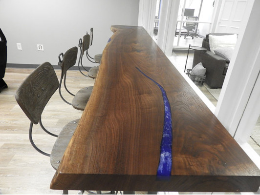 Epoxie bar counter table echt hout massief meubilair waterval epoxy tafel 240x70