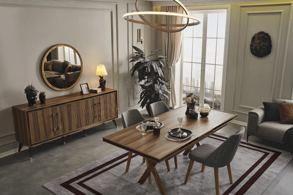 Bruine eetkamerset, ontwerper eetkamerset, eettafel, stoelen, spiegel.