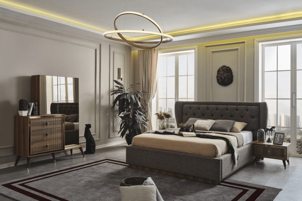 Modern slaapkamer set met designerbed, 2 nachtkastjes, commode en spiegel.