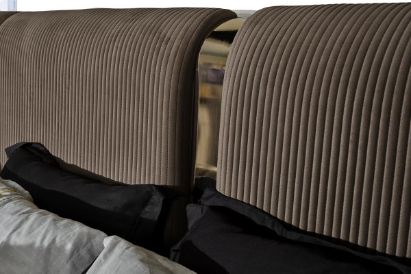 Bruine slaapkamerset Designer tweepersoonsbed 2x nachtkastjes Luxe meubels