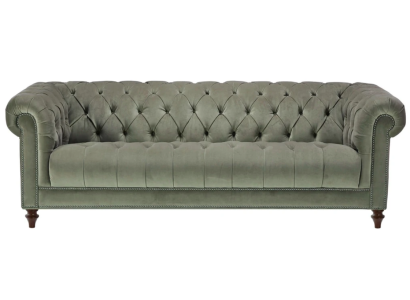 Salbeigroen driezits stoffen woonkamer design gestoffeerde bank banken Chesterfield