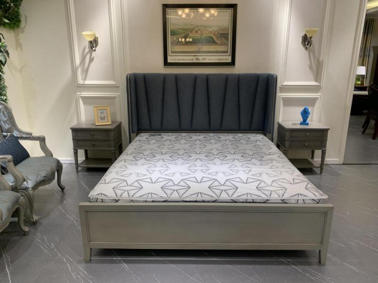 Ontwerp slaapkamer 3-delig. Bed 2x nachtkastjes Beddenset Hout Nachtkastje Grijs