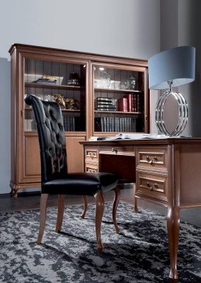 Designer Klassischer Holzstuhl Arbeits Chesterfield Sitz Sessel Ledersessel  Ontwerper Klassieke houtenstoel Werk Chesterfield zitsessel Lederen fauteuil.