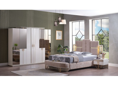 Luxe slaapkamerset van 5 delen. Bed, 2 nachtkastjes, kledingkast, bank. Modern.