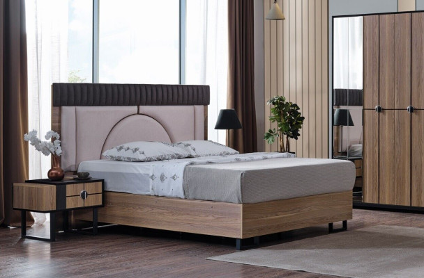 Luxe slaapkamer set 4 delig. Bed 2x nachtkastjes kledingkast kast hout